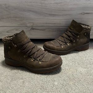 Merrell Dark Earth Brown Tie Short Booties Size 8 Medium